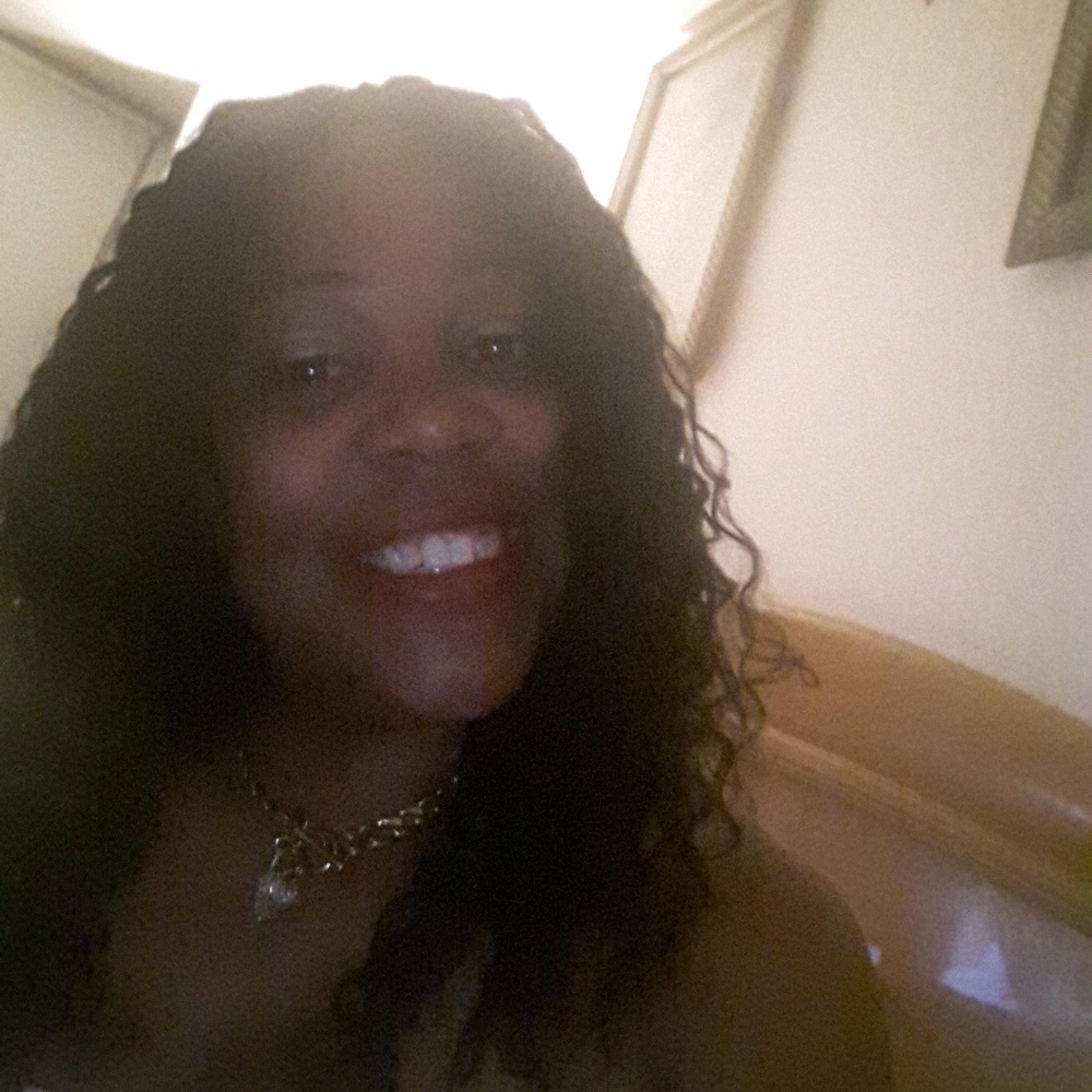 Meet your Posher, Linda